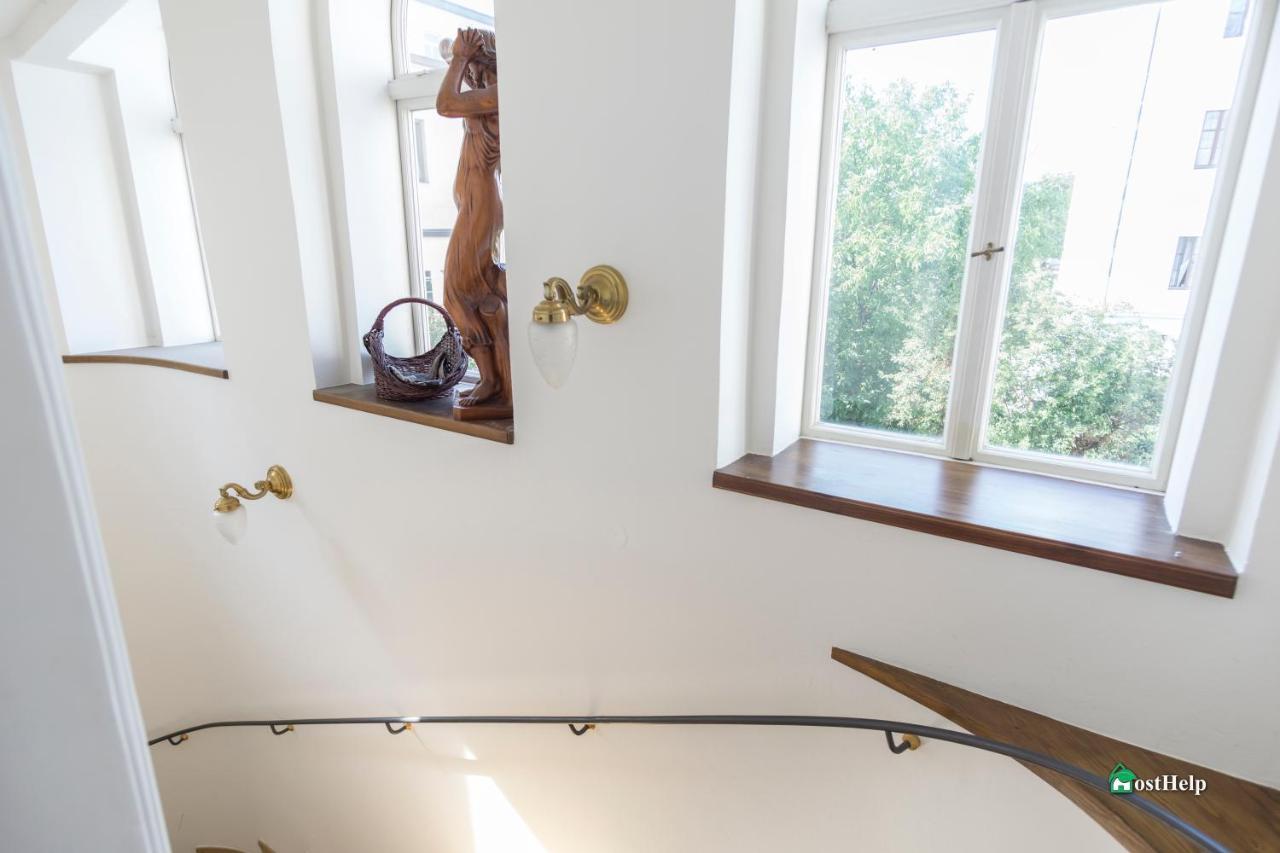 Two Bedroom Villa With Hot-Tub, Terrace And Garden, Wenceslas Square Praag Buitenkant foto