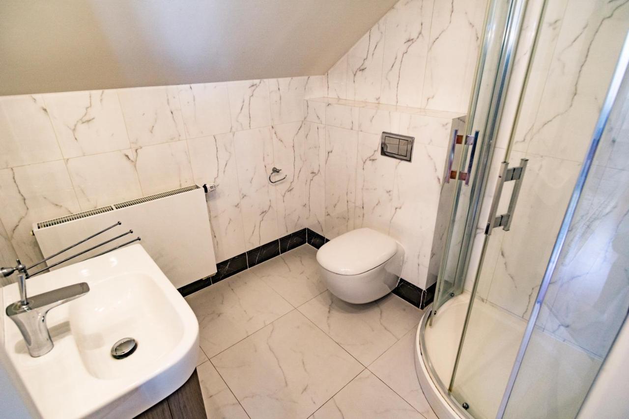 Two Bedroom Villa With Hot-Tub, Terrace And Garden, Wenceslas Square Praag Buitenkant foto
