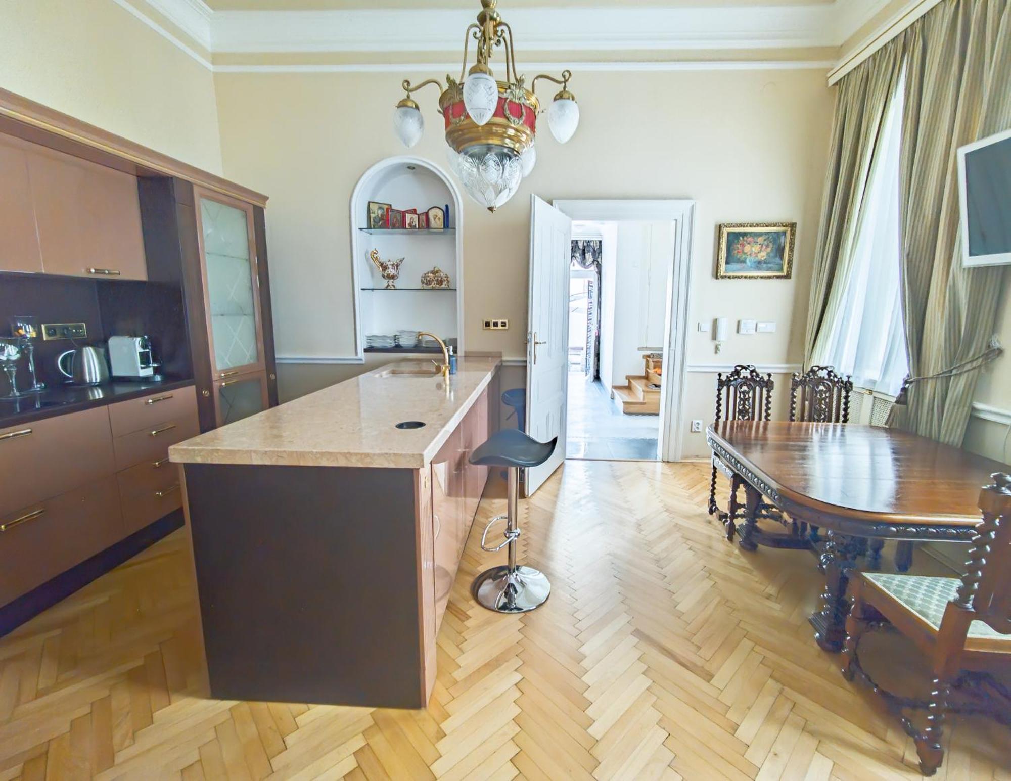 Two Bedroom Villa With Hot-Tub, Terrace And Garden, Wenceslas Square Praag Buitenkant foto