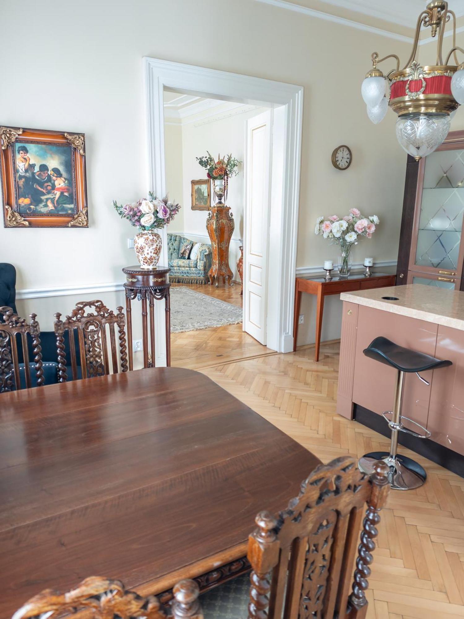 Two Bedroom Villa With Hot-Tub, Terrace And Garden, Wenceslas Square Praag Buitenkant foto