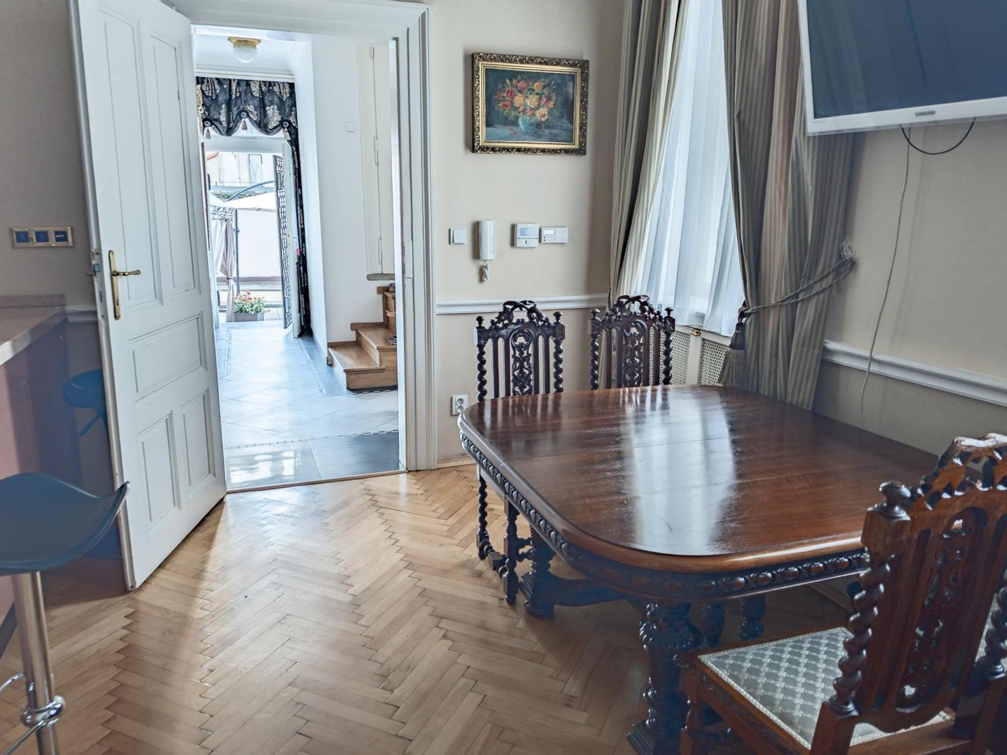 Two Bedroom Villa With Hot-Tub, Terrace And Garden, Wenceslas Square Praag Buitenkant foto