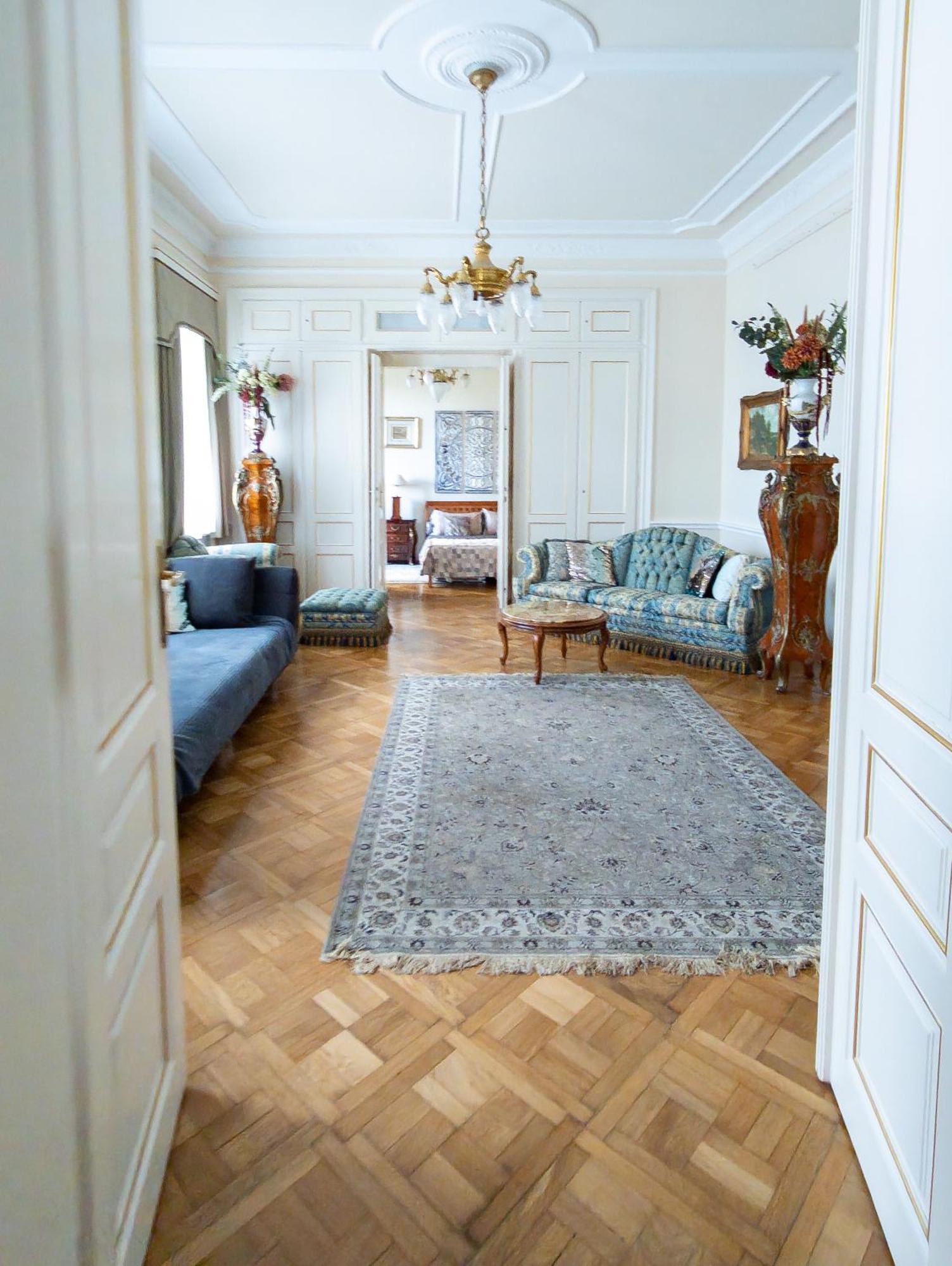 Two Bedroom Villa With Hot-Tub, Terrace And Garden, Wenceslas Square Praag Buitenkant foto